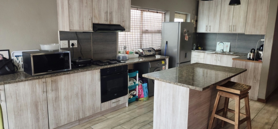 To Let 3 Bedroom Property for Rent in Bay View Western Cape